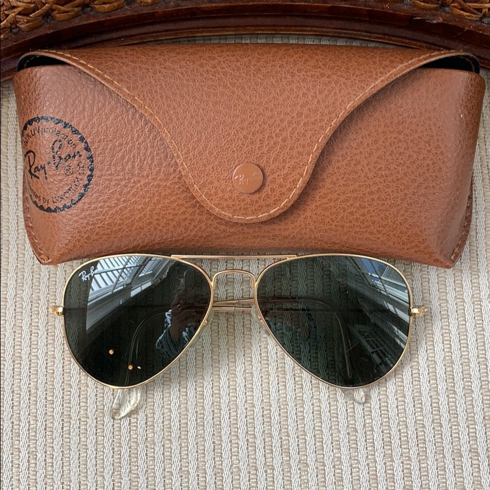 Ray-ban aviator classic!
